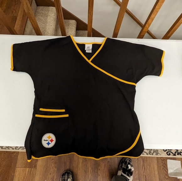 NFL Team- Pittsburgh Steelers scrub set - Picture 4 of 12